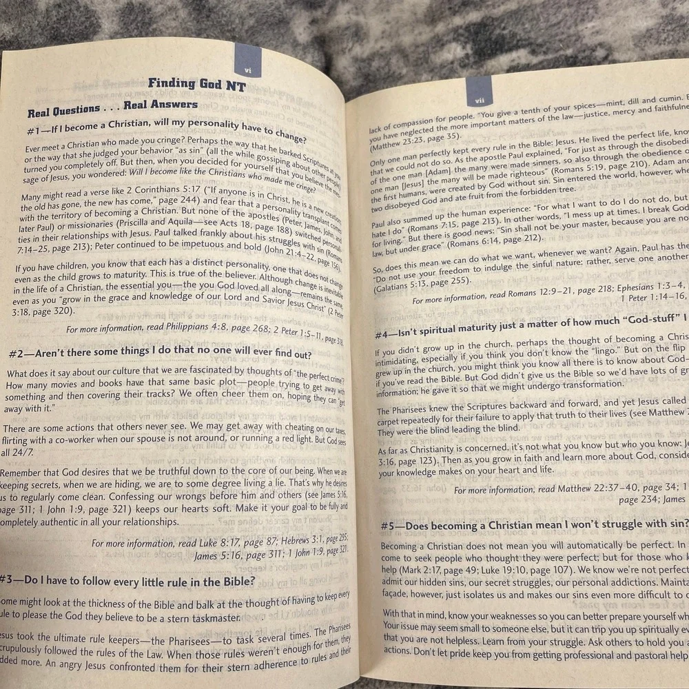 Biblica NIV New Testament‎ Finding God Paperback Real Answers Finder